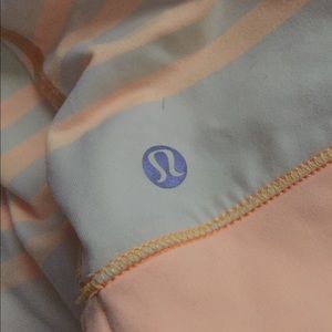 lululemon athletica Tops - Lulu pullover! lululemon athletica Tops - Lulu pullover!